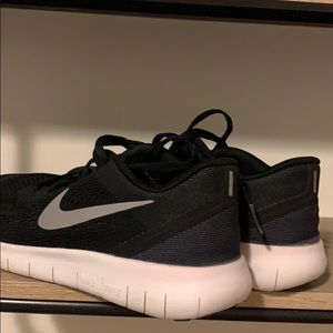 Nike free runs